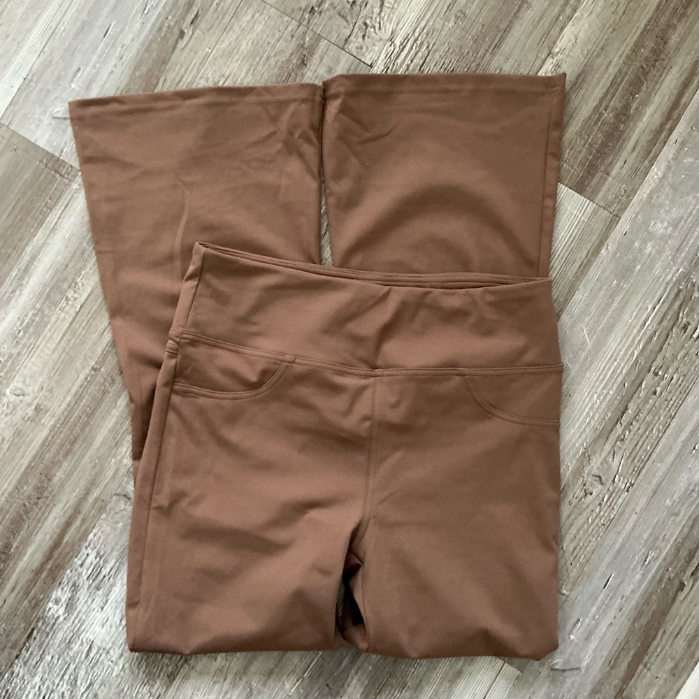 NWT Halara Flare Leggings Large Petite